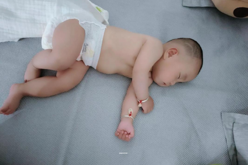 霍邱四个月宝宝12斤 霍邱四个月宝宝12斤